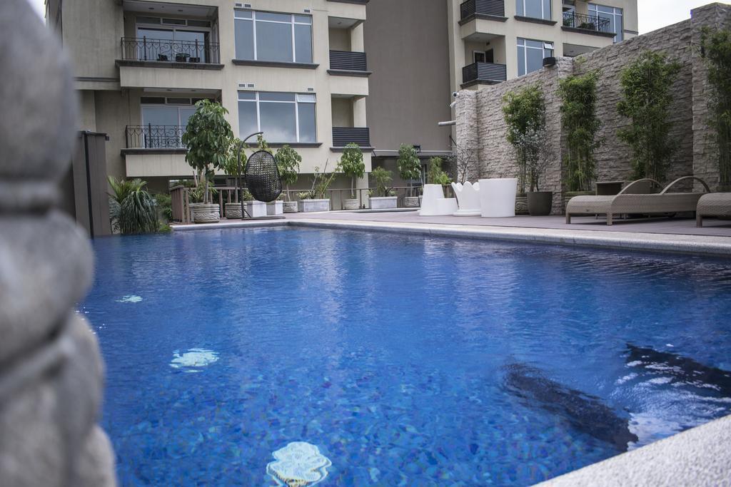 Torres Del Lago Suites And Apartments Сан-Хосе Экстерьер фото