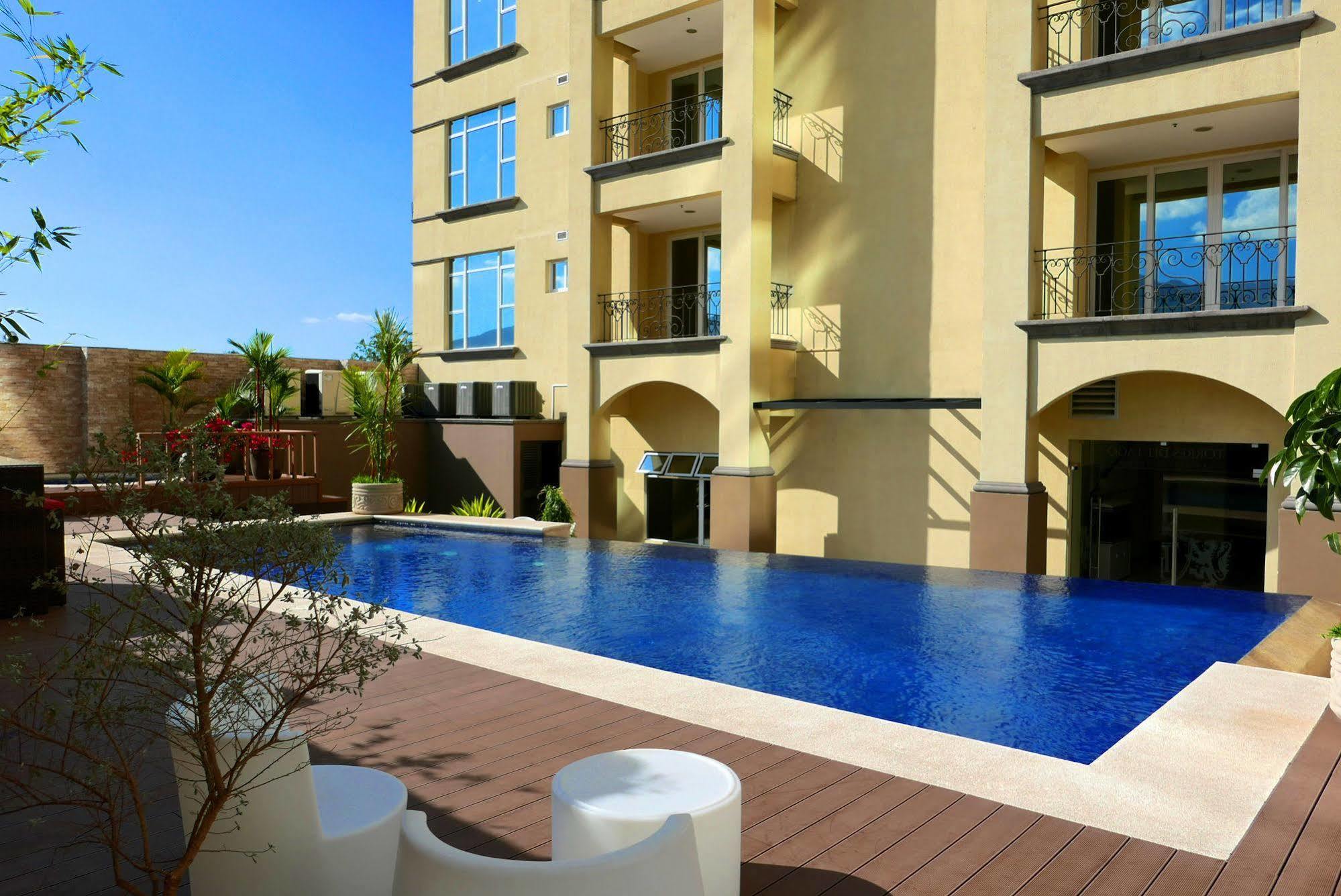 Torres Del Lago Suites And Apartments Сан-Хосе Экстерьер фото