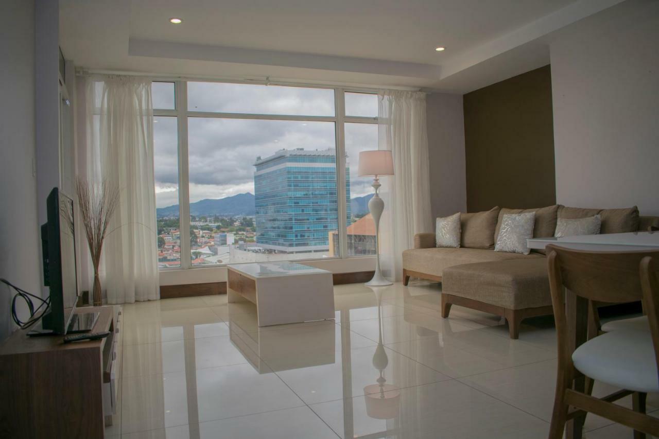Torres Del Lago Suites And Apartments Сан-Хосе Экстерьер фото