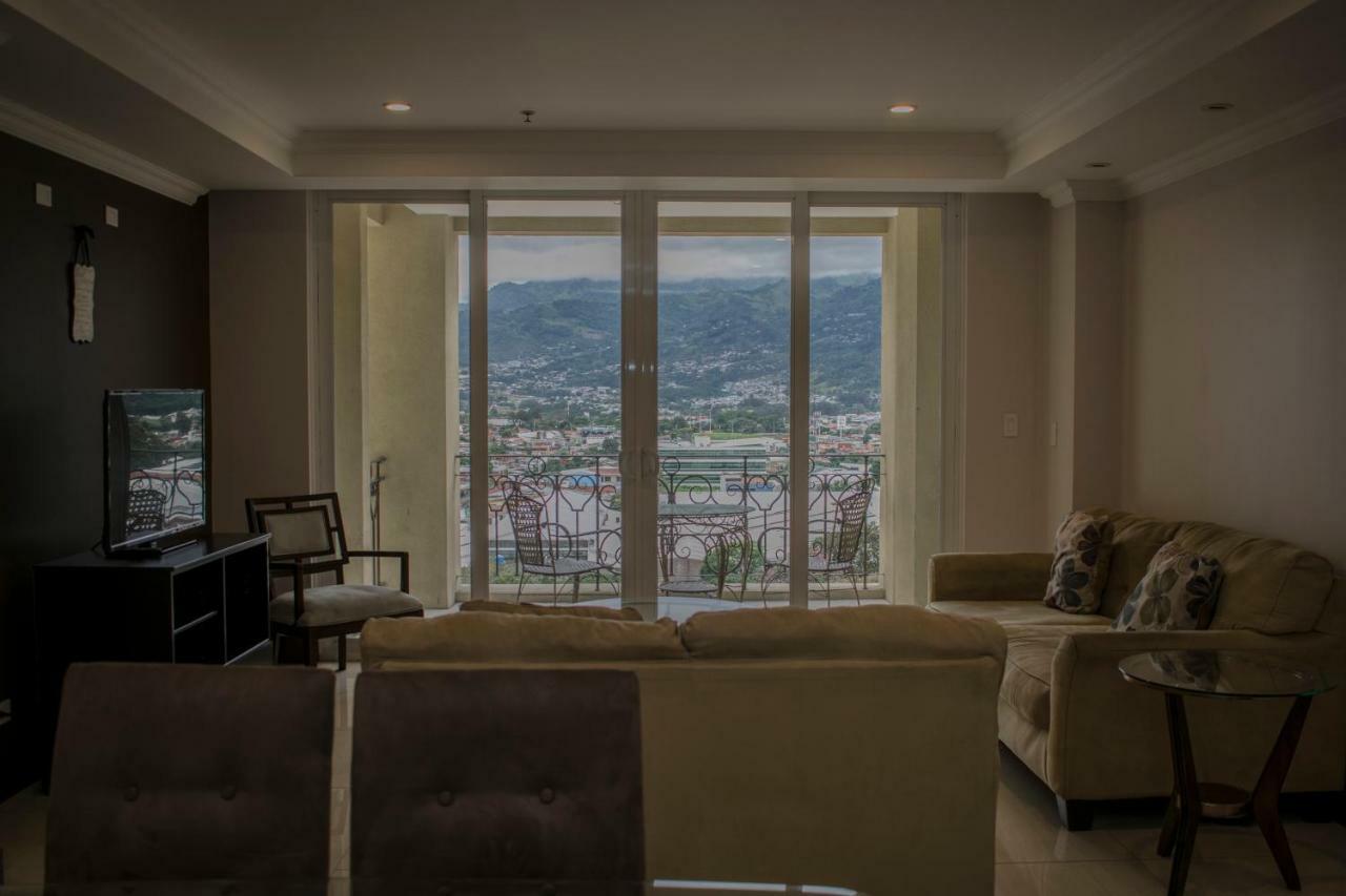 Torres Del Lago Suites And Apartments Сан-Хосе Экстерьер фото